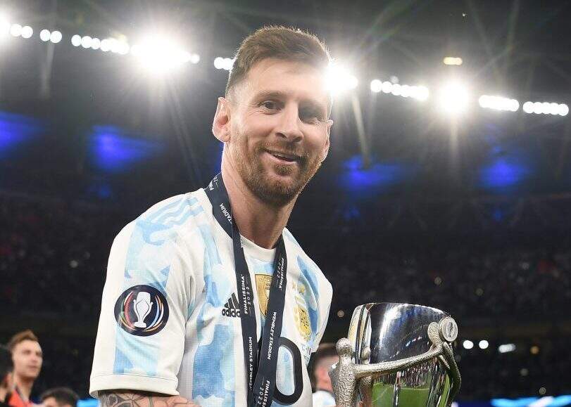 O jogador de futebol argentino Lionel Messi ganhou a sua sexta