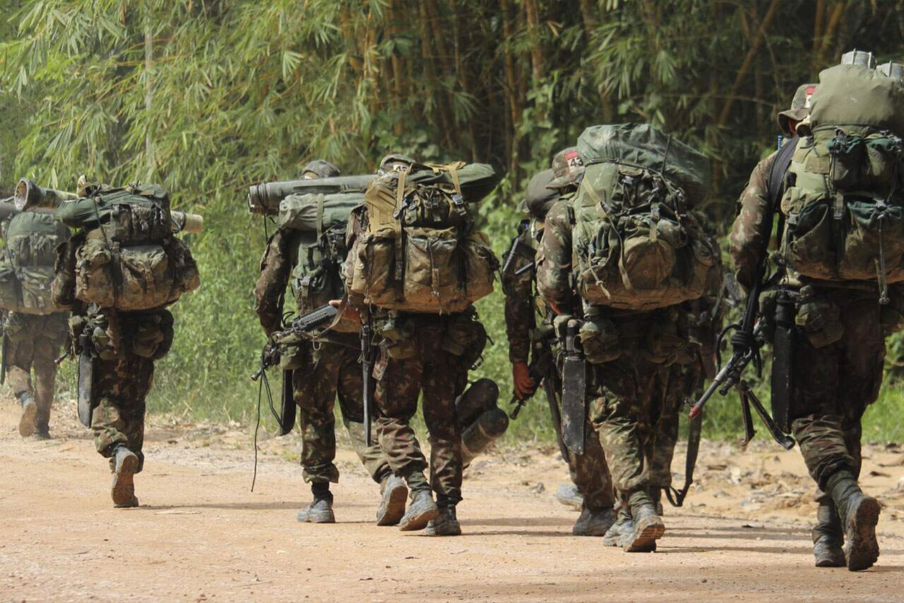 EXÉRCITO BRASILEIRO ESTÁ NA FRONTEIRA COM A VENEZUELA 