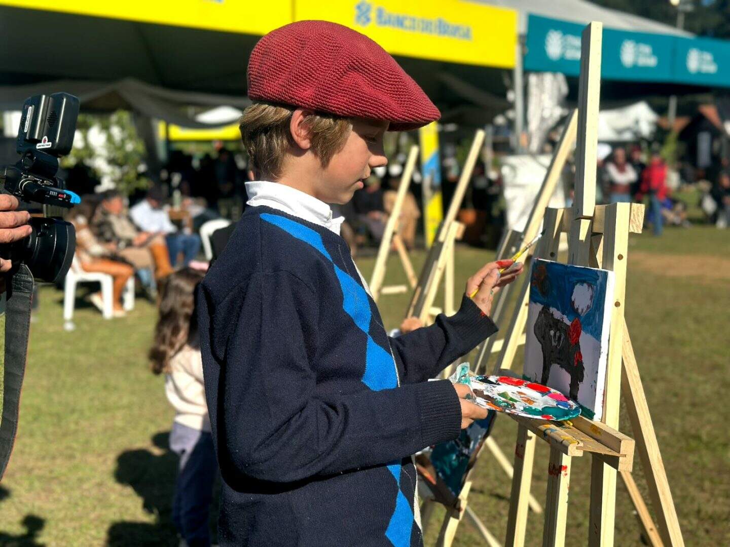Crianças fazem arte na pista da Brangus - Crédito_Nataly Porto