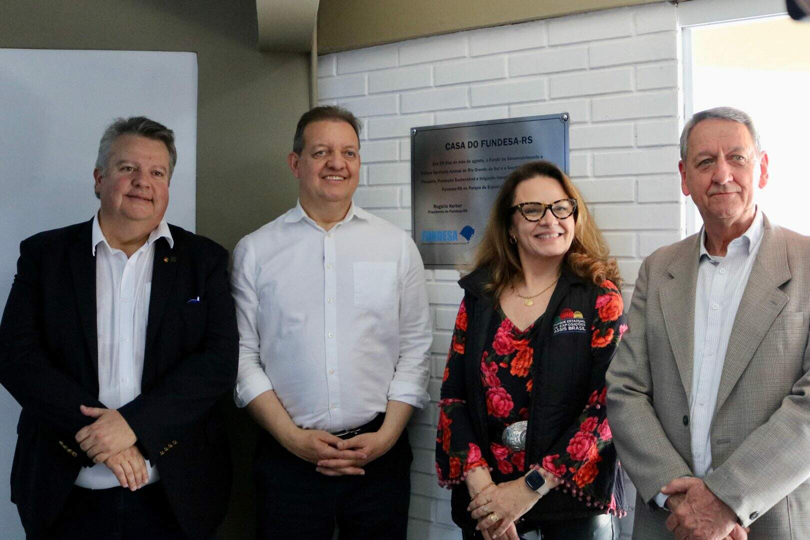 Vice presidente da Farsul, Domingos Velho Lopes, Secretário da Agricultura Edivilson Brum, Subsecretária do Parque Assis Brasil, Elizabeth Cirne Lima, e presidente do Fundesa, Rogério Kerber
