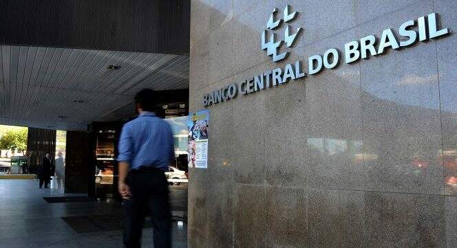 Segundo o comunicado, a decisão foi motivada pelo grave comprometimento da situação econômico-financeira da instituição. (Foto: ABr)